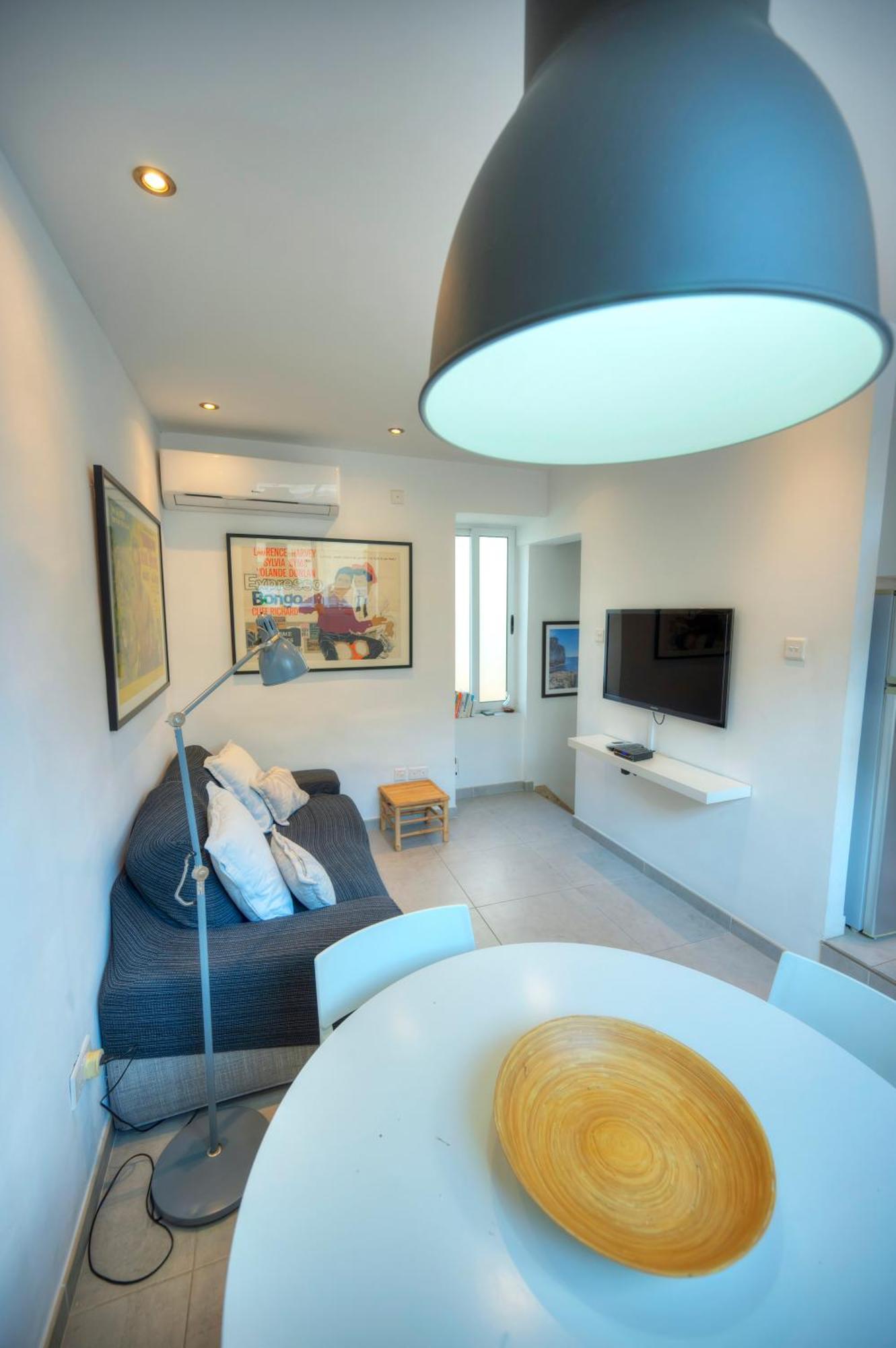 Seaview Sliema 30 Seconds To High Street & Ferry, 2X Double En-Suite Bedrooms, Modern Whole Traditional Townhouse, Kitchen, Living Area, & Roof Terrace Exterior foto